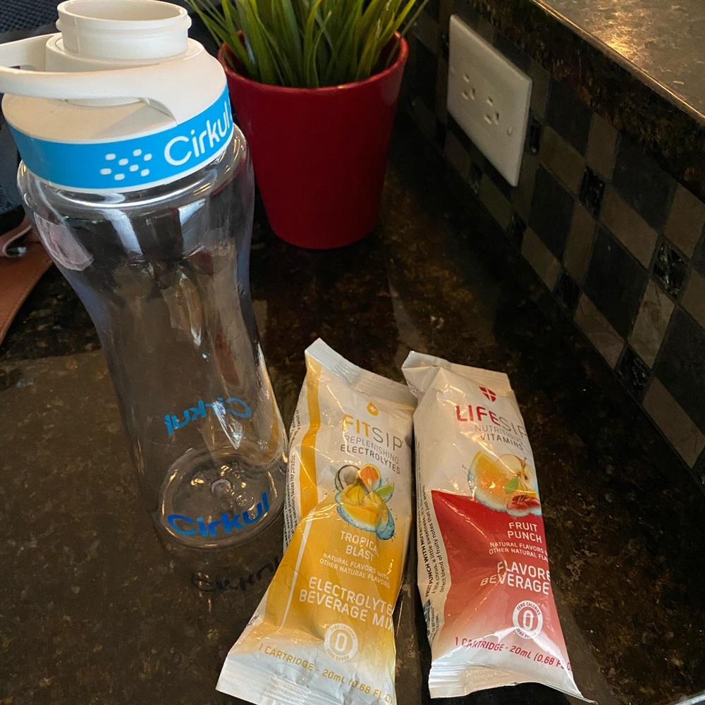 Cirkul water bottle